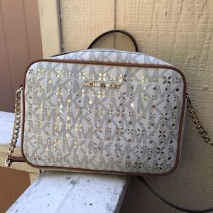 Michael Kors Should Bag😍